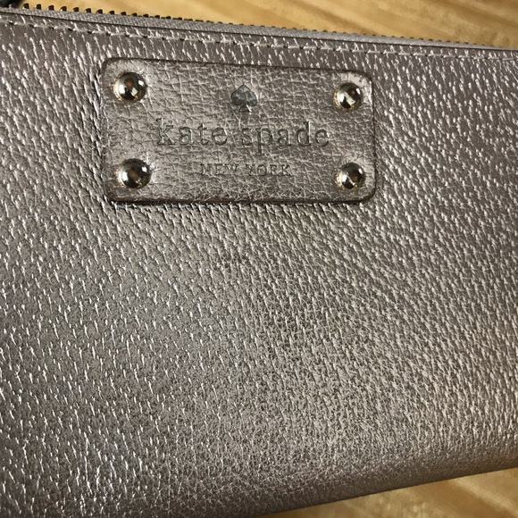 Kate Spade wallet - Picture 2 of 5